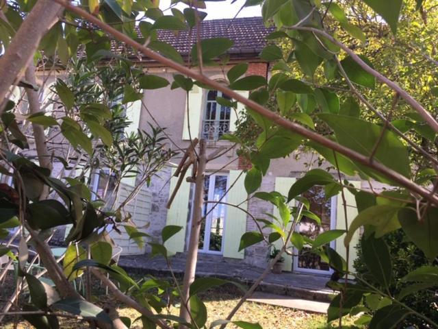 Chez L'habitant: Cozy Near Agen With Kitchen Access Homestay *